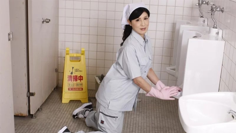 CARIBBEANCOMPR-032418_001 Mặt Bí Mật Của Cô Dọn Phòng