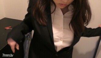 FC2-PPV-1585540 [Ngực to, 3P] OL kính da trắng nhớp nháp, quay hai cảnh liên tiếp! Mút hai cây lắc ngực rung rinh!