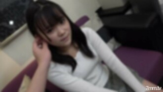 FC2-PPV-2355222 Cô gái trẻ tóc đen xinh, idol nguy hiểm, creampie thô, bắn tinh trùng lớn.