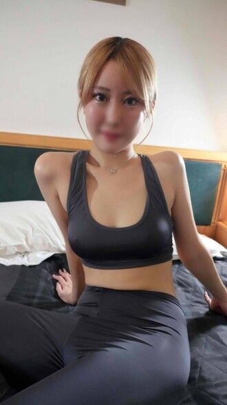 FC2-PPV-4775434 Cô ấy là một cô gái siêu xinh đẹp với chỉ số IQ khuôn mặt cấp quốc gia và thân hình hoàn hảo với bộ ngực F-cup trắng trẻo. Cô ấy thật sừng sỏ! Cô ấy lần lượt bị Panda-kun và con cặc khổng lồ của một anh chàng da đen xâm nhập và nhận được c