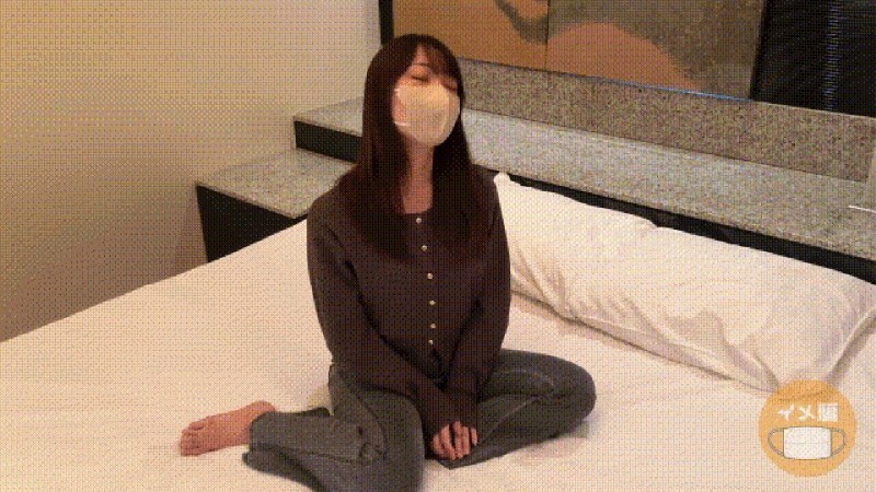 FC2-PPV-4779534 [Thời gian và số lượng có hạn: 2000 điểm ⇒ 600 điểm] Tôi đã quay một đầu bếp bánh ngọt làm việc tại một nhà hàng được gắn sao Michelin và đánh kem cho anh ấy [Gói siêu giá trị]