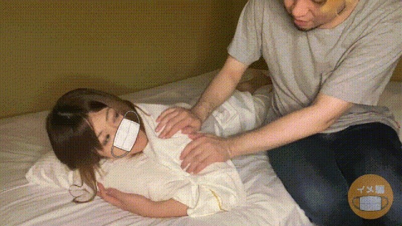 FC2-PPV-4805538 Tôi địt vợ bạn tôi khi đang mát-xa dầu cho cô ấy IMEDAMAFC2