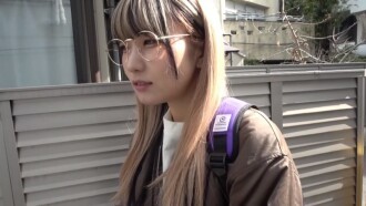 FC2-PPV-4813103 Otaku dễ thương! Thích AV, đi khách sạn tình yêu, sex thô và creampie!