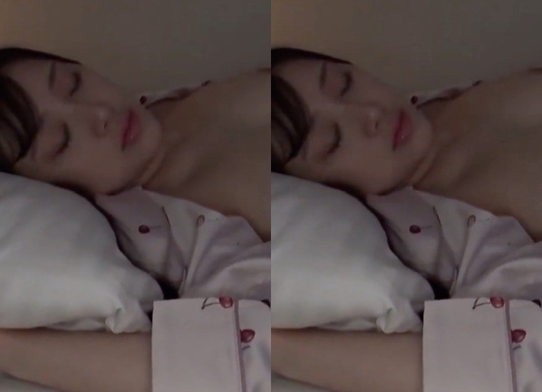 SUJI-281 Mò vào phòng em gái lúc em đang ngủ say